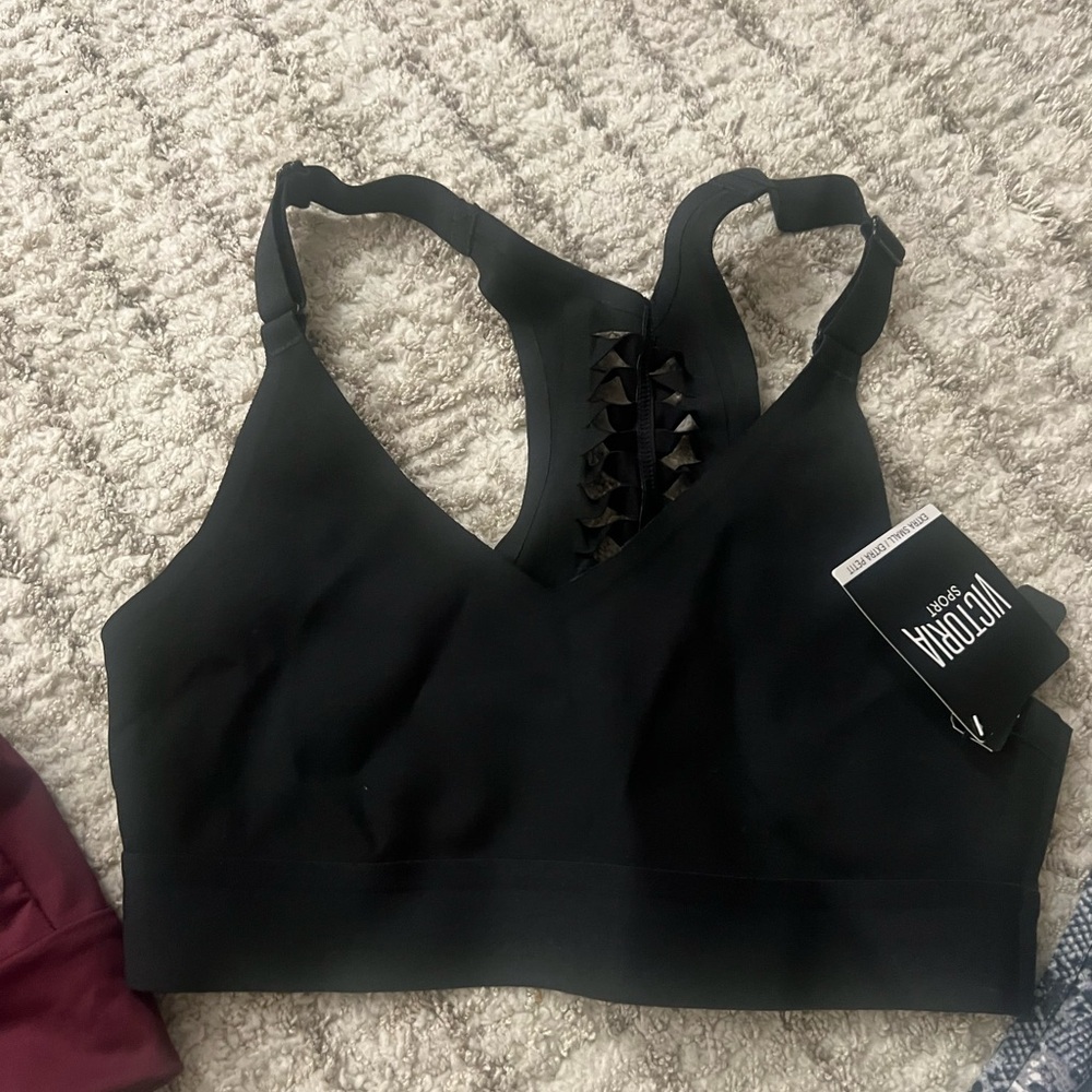Bundle of 6 Victoria’s Secret Sports Bras – NWT – Size XS - Picture 6 of 8